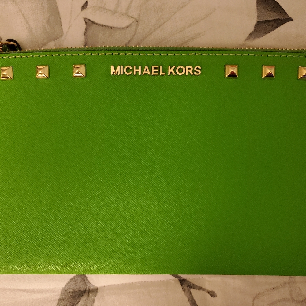 Michael Kors wristlet